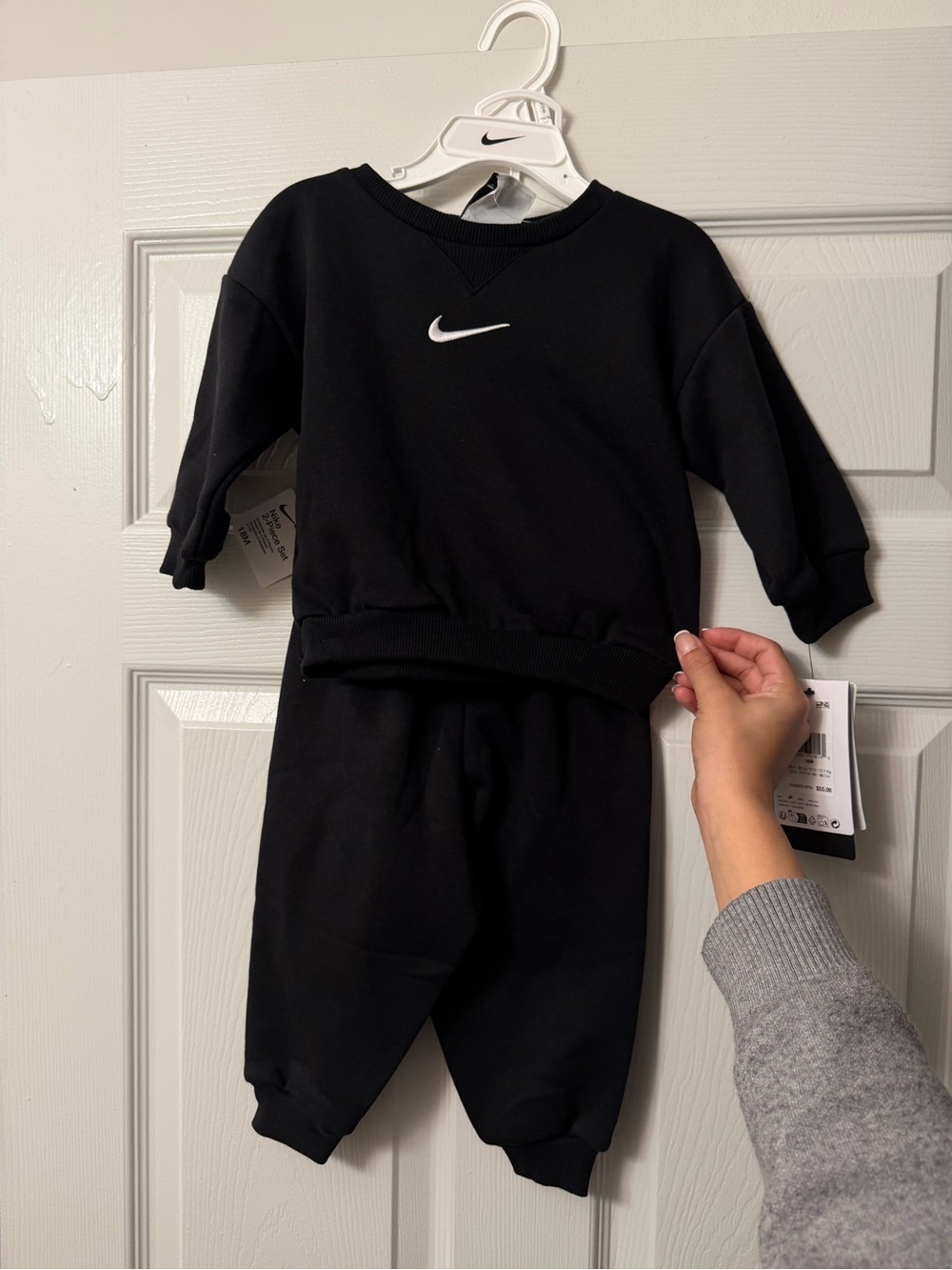 Nike Baby Black 2 Piece Sweatshirt Jogger Set 18M NWT